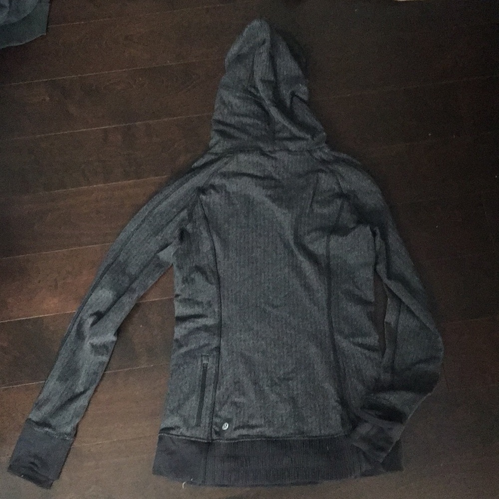 Lululemon pull-over